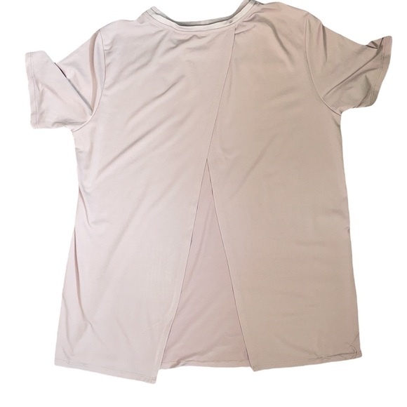 Fabletics Tops - Fabeletics Blush Split Back Athletic Top